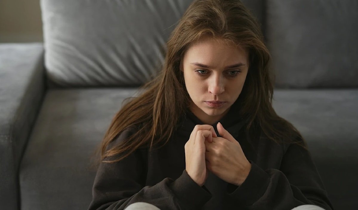 أعراض الاكتئاب عند النساء والرجال: فروقات مهمة لا يجب تجاهلها