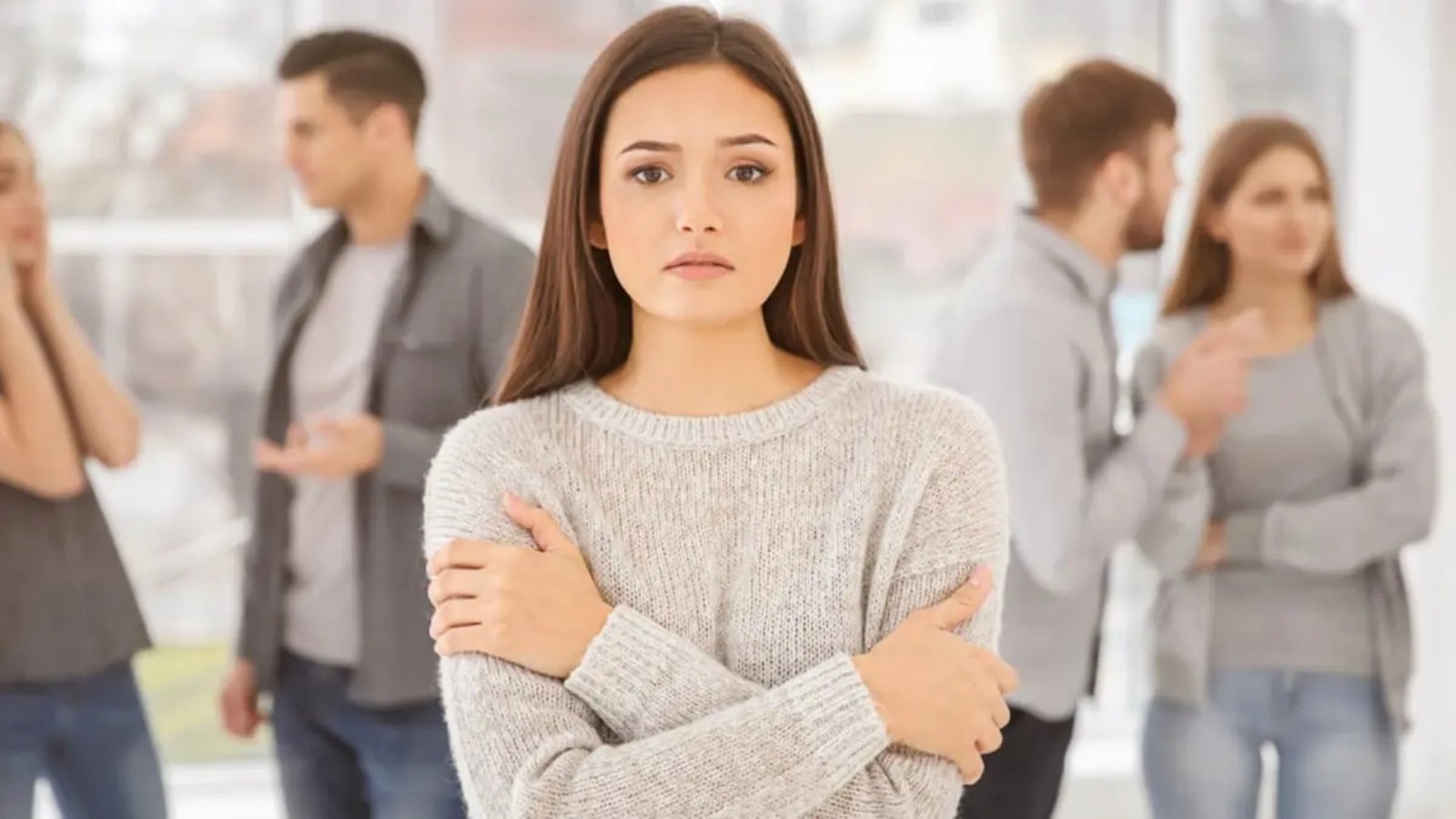 اضطراب القلق الاجتماعي: الفرق بين الخجل والمرض النفسي